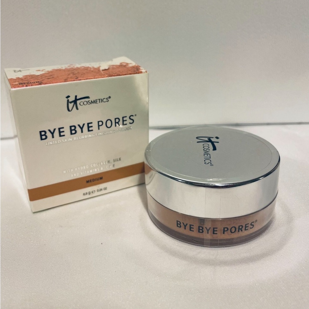 IT Cosmetics Bye Bye Pores Tinted Powder - Medium